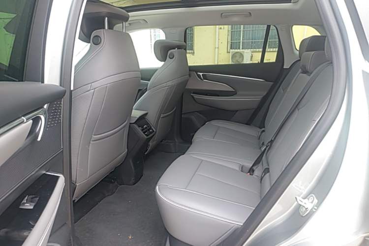 Used Buick E5 2025 Model 620KM Prestige Edition Left Rear Seat