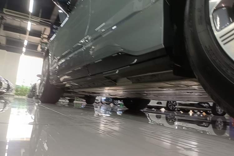 Used Buick E5 2025 Model 620KM Prestige Edition Left Side Sill