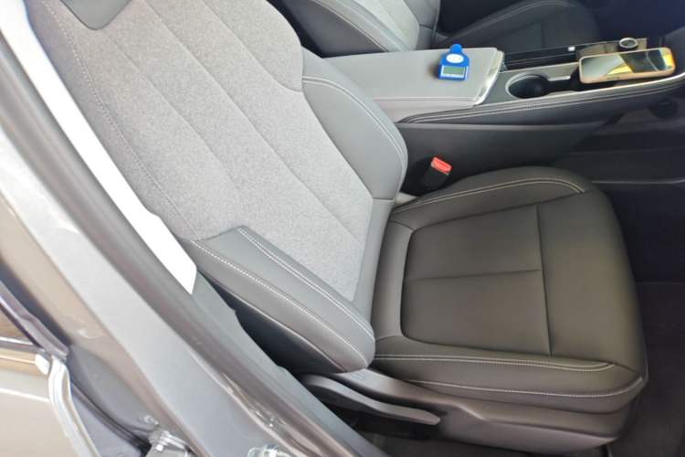Used Buick E5 2025 Model 515KM First-Adoption Edition Right Front Seat