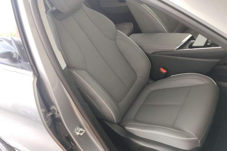 Used Buick E5 2025 Model 620KM Prestige Edition Right Front Seat