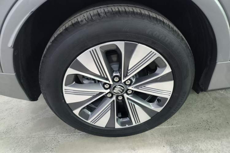 Used Buick E5 2025 Model 620KM Prestige Edition Right Rear Wheel Hub