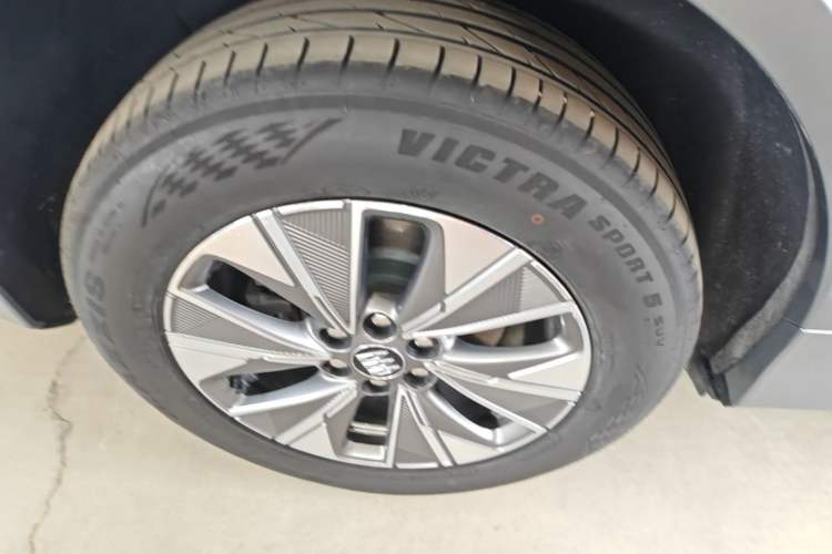 Used Buick E5 2025 Model 515KM First-Adoption Edition Right Rear Wheel Hub