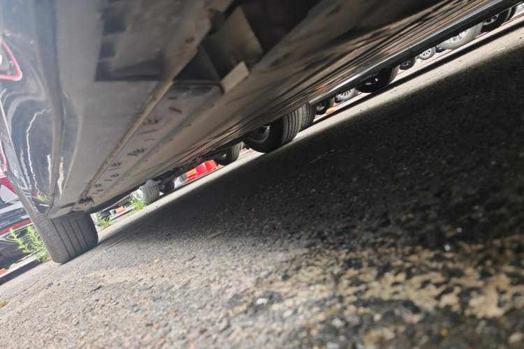 Used Buick E5 2025 Model 620KM Prestige Edition Right Side Sill