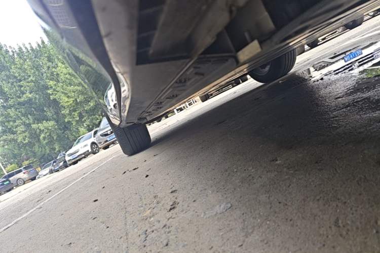 Used Buick E5 2025 Model 620KM Prestige Edition Right Side Sill