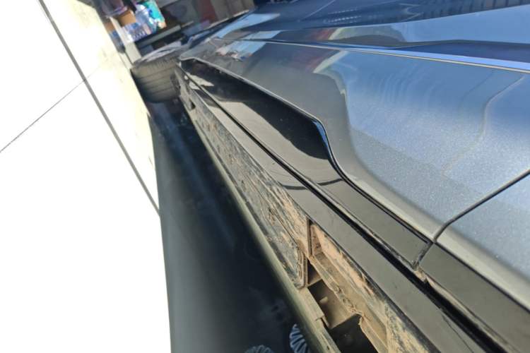 Used Buick E5 2025 Model 620KM Prestige Edition Right Side Sill