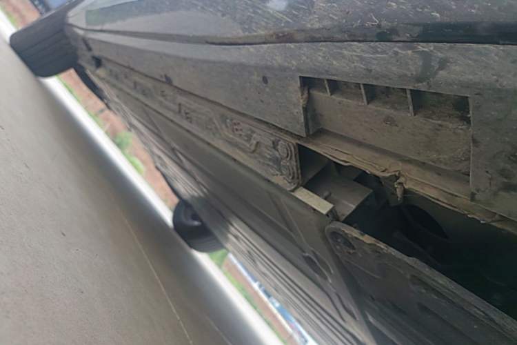 Used Buick E5 2025 Model 620KM Prestige Edition Right Side Sill
