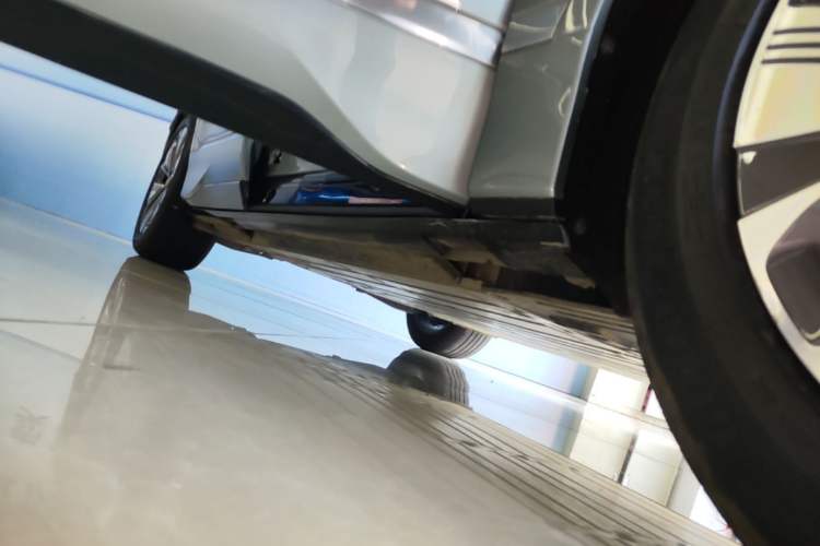 Used Buick E5 2025 Model 620KM Prestige Edition Right Side Sill