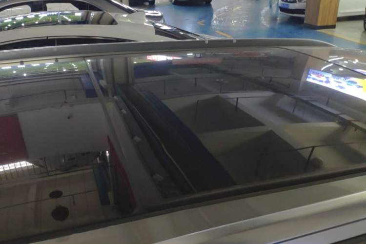 Used Buick E5 2025 Model 620KM Prestige Edition Roof