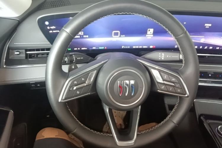 Used Buick E5 2025 Model 620KM Prestige Edition Steering Wheel