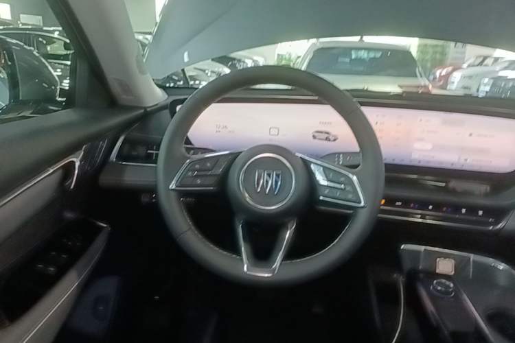 Used Buick E5 2025 Model 620KM Prestige Edition Steering Wheel