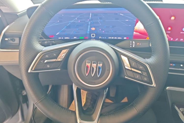 Used Buick E5 2025 Model 515KM First-Adoption Edition Steering Wheel