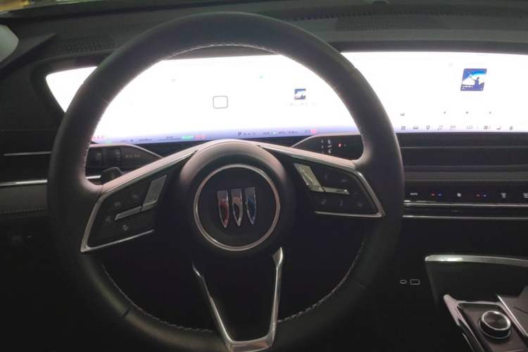 Used Buick E5 2025 Model 620KM Prestige Edition Steering Wheel