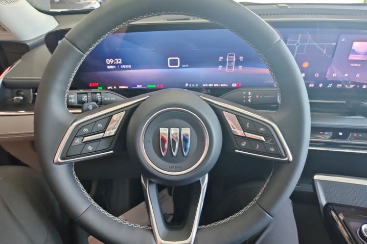 Used Buick E5 2025 Model 620KM Prestige Edition Steering Wheel