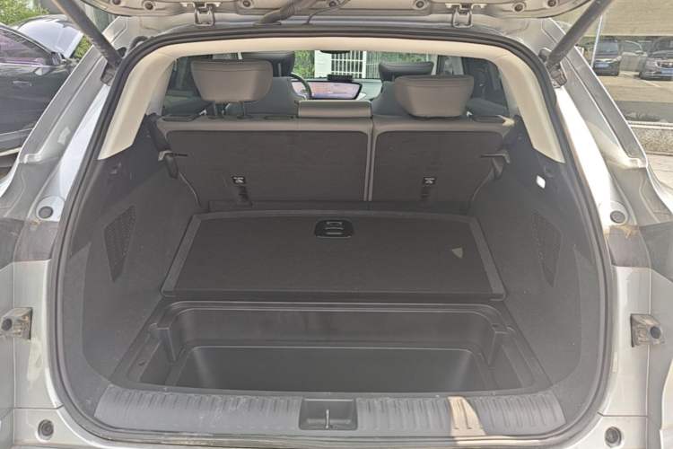 Used Buick E5 2025 Model 620KM Prestige Edition Trunk
