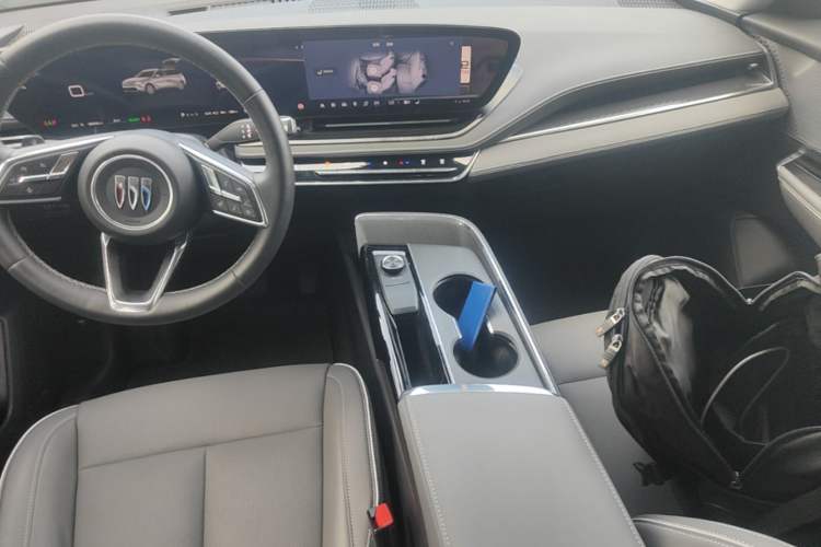 Used Buick E5 2025 Model 620KM Prestige Edition Center Console