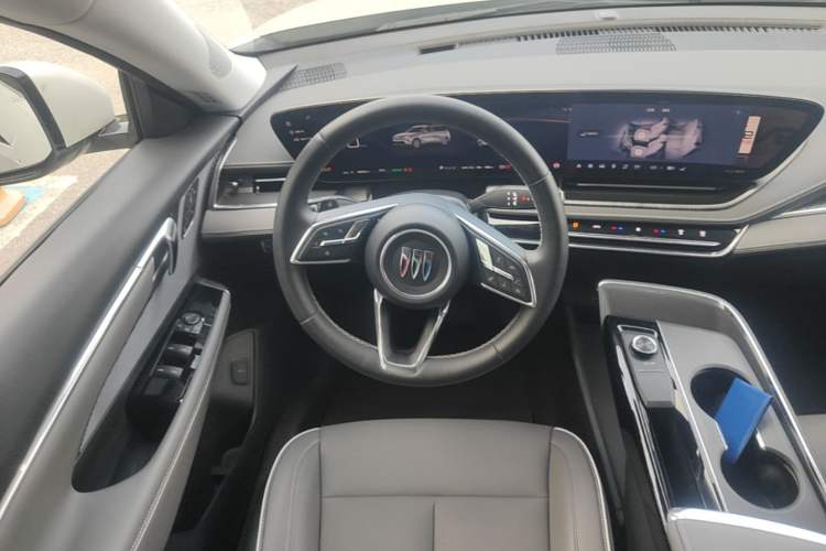 Used Buick E5 2025 Model 620KM Prestige Edition Steering Wheel