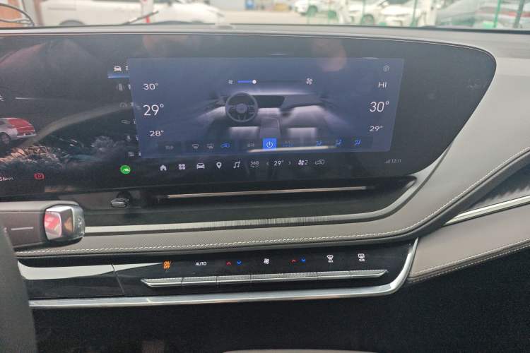 Used Buick E5 2025 Model 515KM First-Adoption Edition Audio And AC Panel