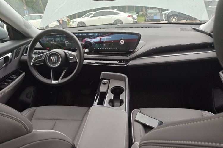 Used Buick E5 2025 Model 620KM Prestige Edition Center Console