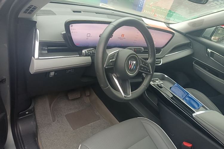 Used Buick E5 2025 Model 620KM Prestige Edition Center Console