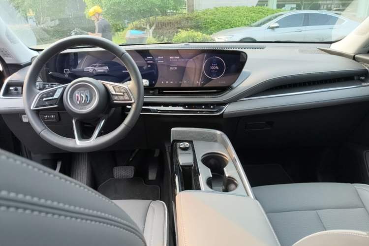 Used Buick E5 2025 Model 620KM Prestige Edition Center Console