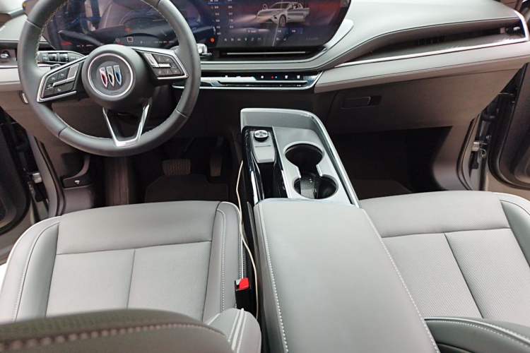 Used Buick E5 2025 Model 620KM Prestige Edition Center Console
