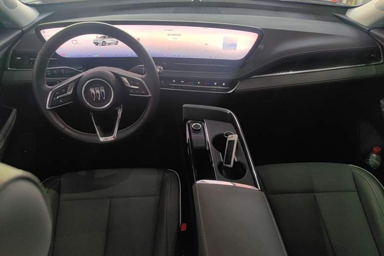 Used Buick E5 2025 Model 620KM Prestige Edition Center Console