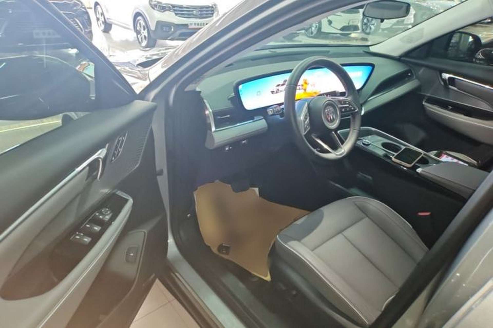 Used Buick E5 2025 Model 620KM Prestige Edition Driver Seat