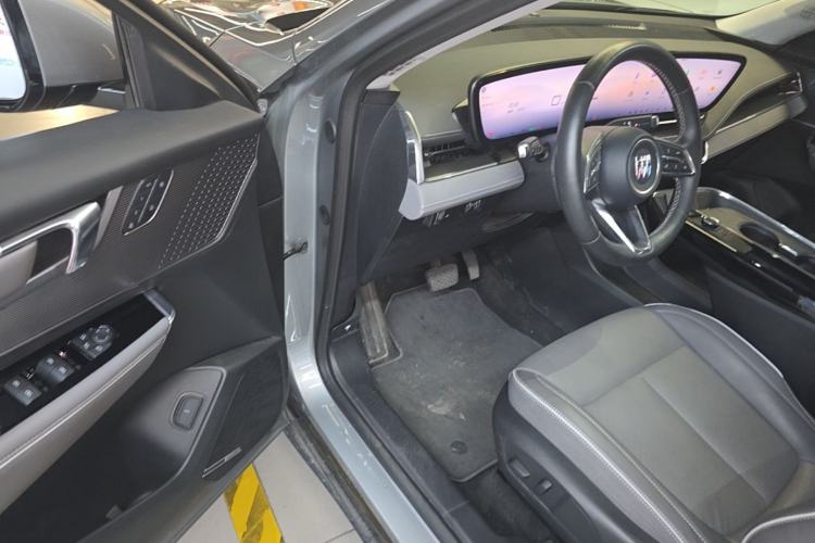 Used Buick E5 2025 Model 620KM Prestige Edition Driver Seat