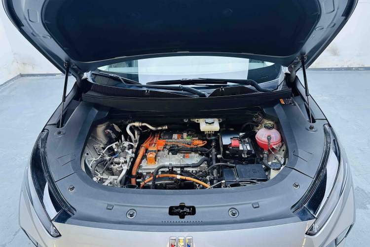 Used Buick E5 2025 Model 620KM Prestige Edition Engine Bay