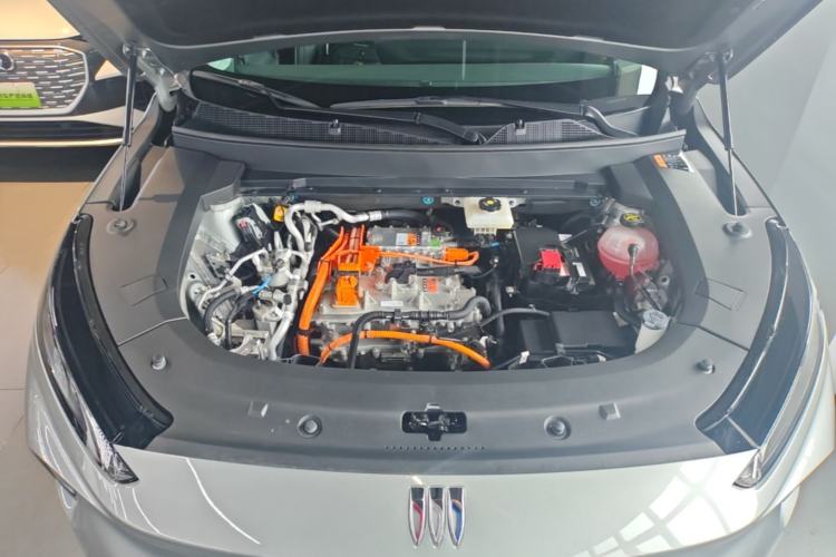 Used Buick E5 2025 Model 620KM Prestige Edition Engine Bay