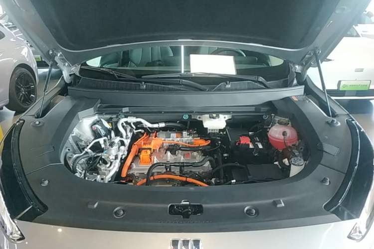 Used Buick E5 2025 Model 620KM Prestige Edition Engine Bay