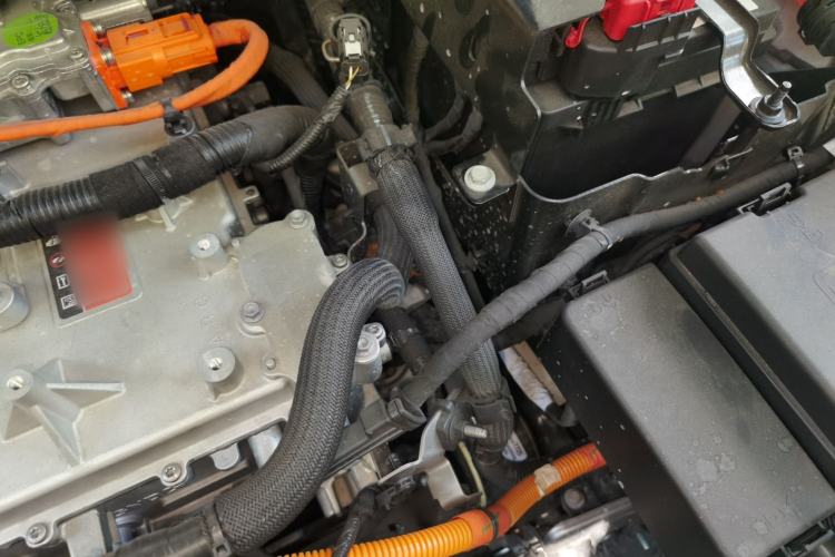 Used Buick E5 2025 Model 620KM Prestige Edition Engine Bay Right