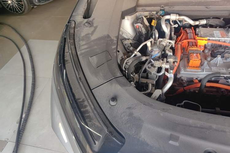 Used Buick E5 2025 Model 620KM Prestige Edition Engine Bay Right