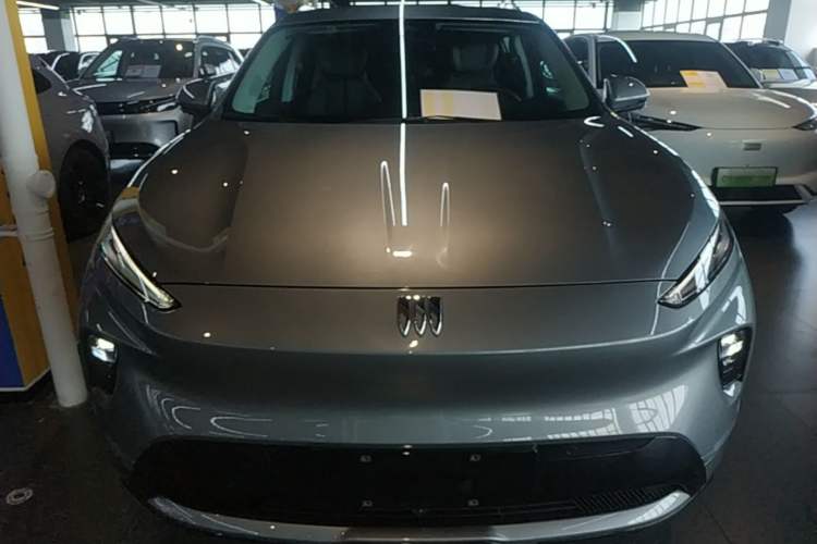 Used Buick E5 2025 Model 620KM Prestige Edition Front