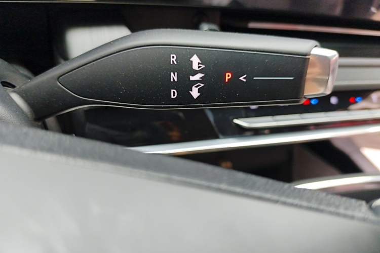 Used Buick E5 2025 Model 620KM Prestige Edition Gear Lever