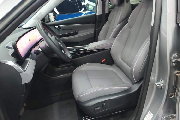 Used Buick E5 2025 Model 620KM Prestige Edition Left Front Seat