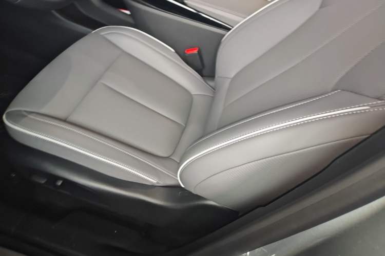 Used Buick E5 2025 Model 620KM Prestige Edition Left Front Seat