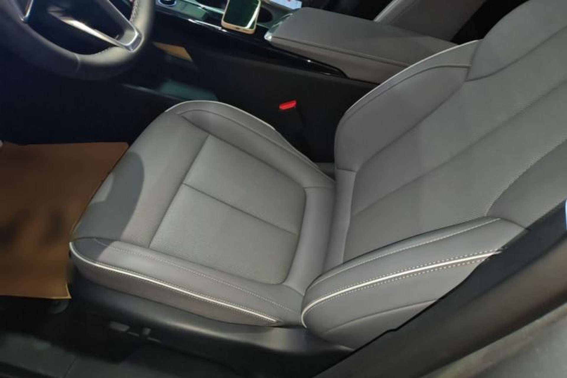 Used Buick E5 2025 Model 620KM Prestige Edition Left Front Seat