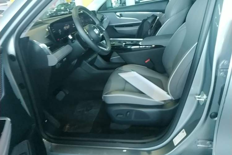 Used Buick E5 2025 Model 620KM Prestige Edition Left Front Seat