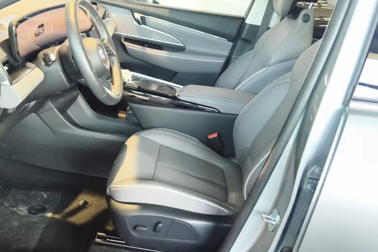 Used Buick E5 2025 Model 620KM Prestige Edition Left Front Seat