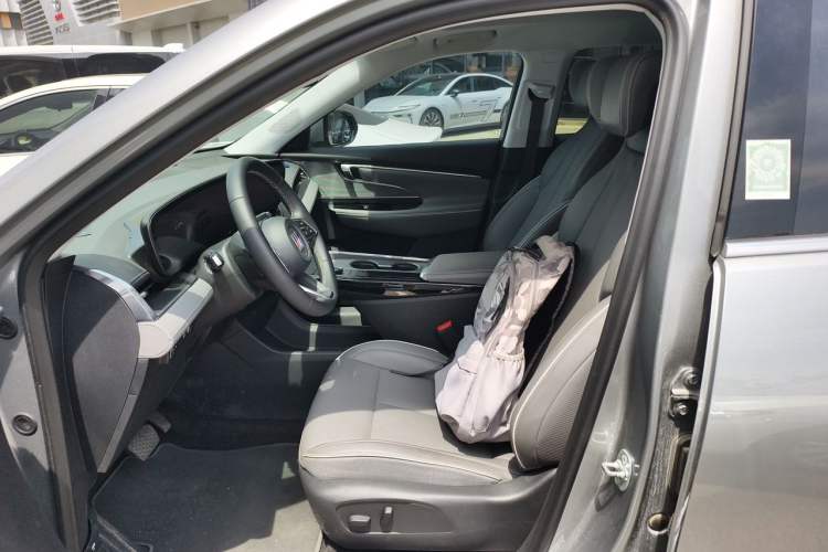 Used Buick E5 2025 Model 620KM Prestige Edition Left Front Seat