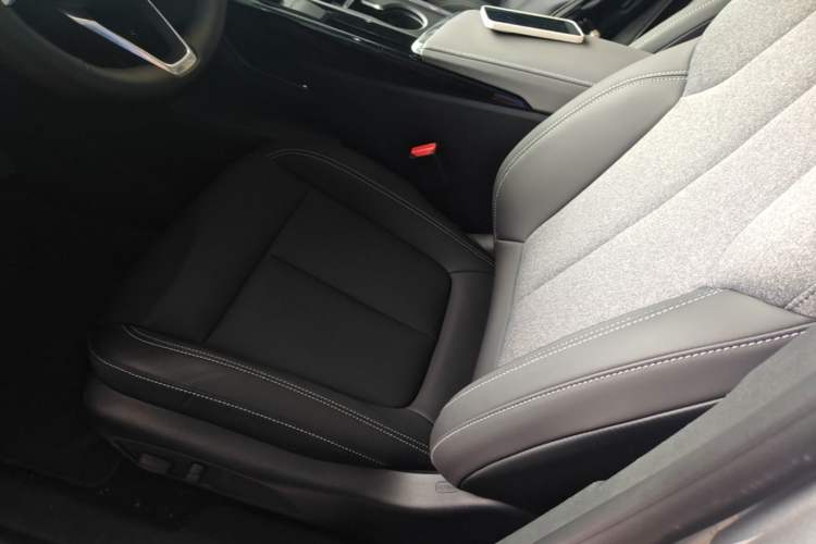 Used Buick E5 2025 Model 515KM First-Adoption Edition Left Front Seat