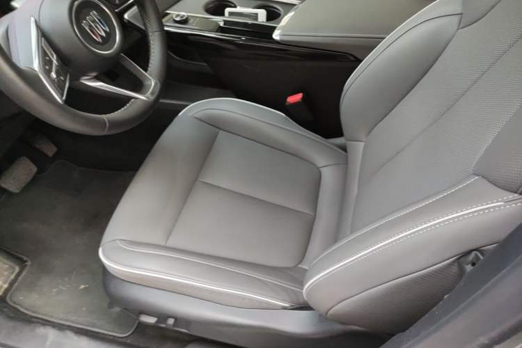 Used Buick E5 2025 Model 620KM Prestige Edition Left Front Seat