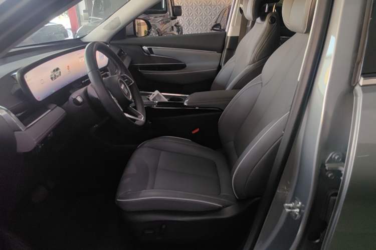 Used Buick E5 2025 Model 620KM Prestige Edition Left Front Seat