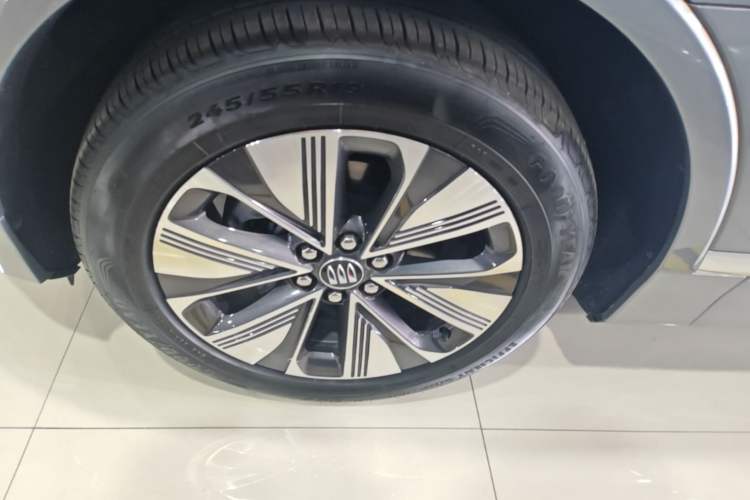 Used Buick E5 2025 Model 620KM Prestige Edition Left Front Wheel Hub