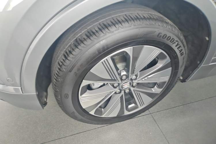 Used Buick E5 2025 Model 620KM Prestige Edition Left Front Wheel Hub
