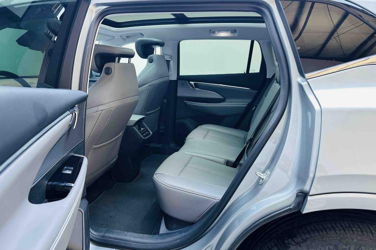 Used Buick E5 2025 Model 620KM Prestige Edition Left Rear Seat