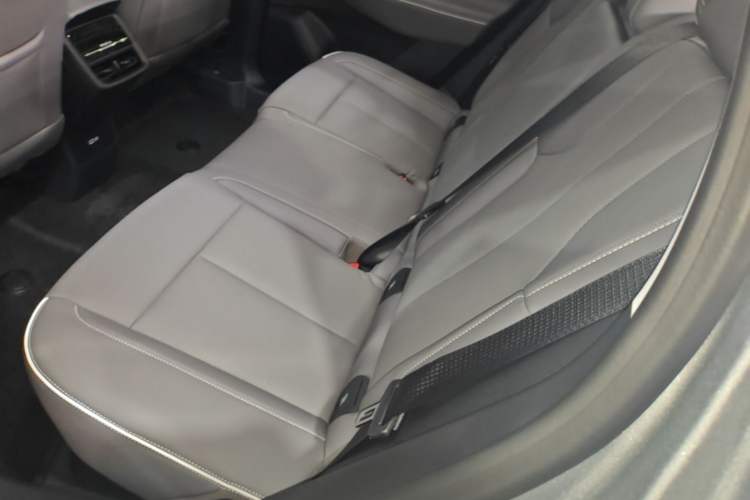 Used Buick E5 2025 Model 620KM Prestige Edition Left Rear Seat