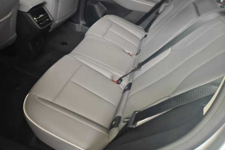 Used Buick E5 2025 Model 620KM Prestige Edition Left Rear Seat