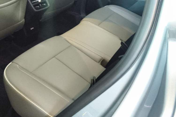 Used Buick E5 2025 Model 620KM Prestige Edition Left Rear Seat